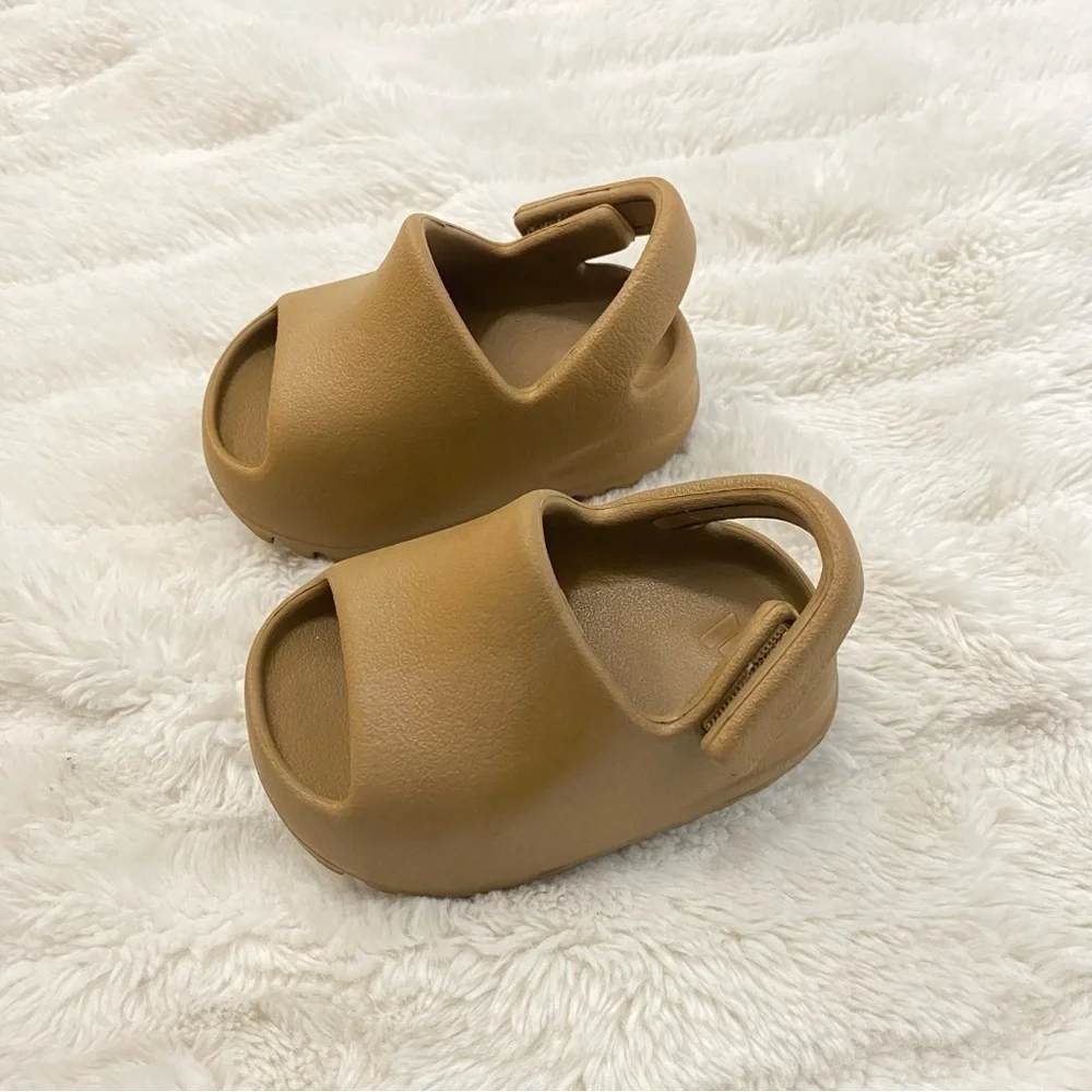 Yeezy Slide Ochre Infant Size 3